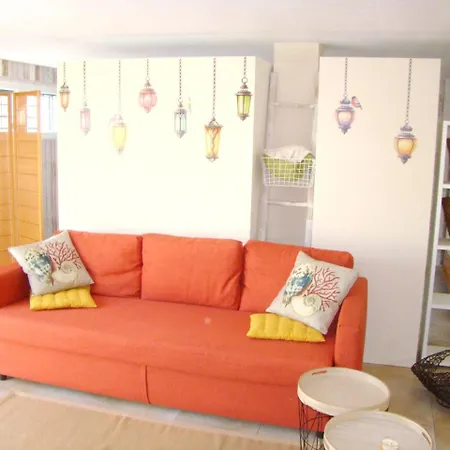 Apartment Studio Calle Via De Ronda