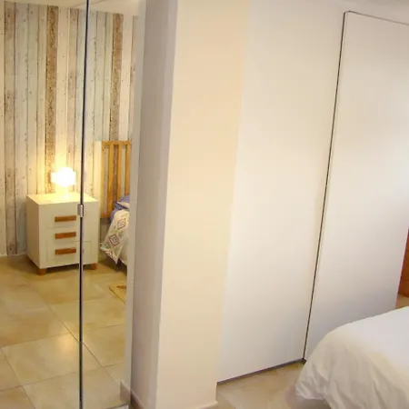 Apartment Studio Calle Via De Ronda